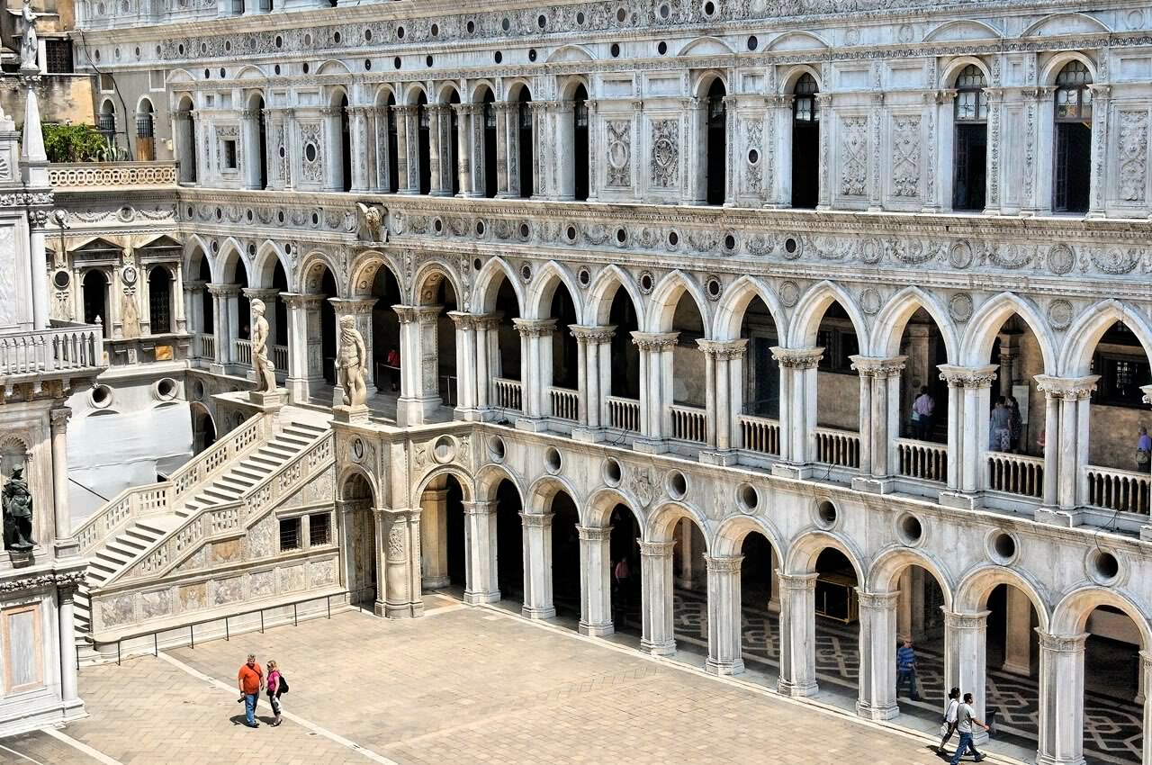 Палаццо. Палаццо дожей в Венеции. Дворец дожей Palazzo Ducale. Дворец дожей в Венеции. Палаццо Дукале Венеция дворец в Венеции.